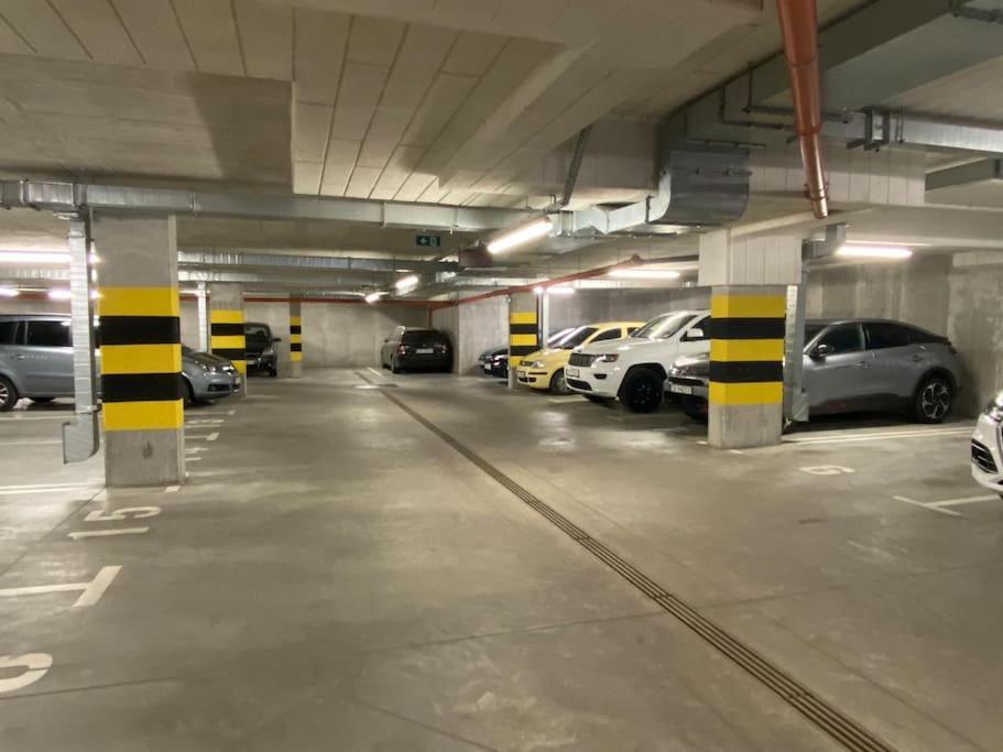 Smart Art :) Z Bezplatnym Parkingiem Podziemnym Daire Kielce Dış mekan fotoğraf