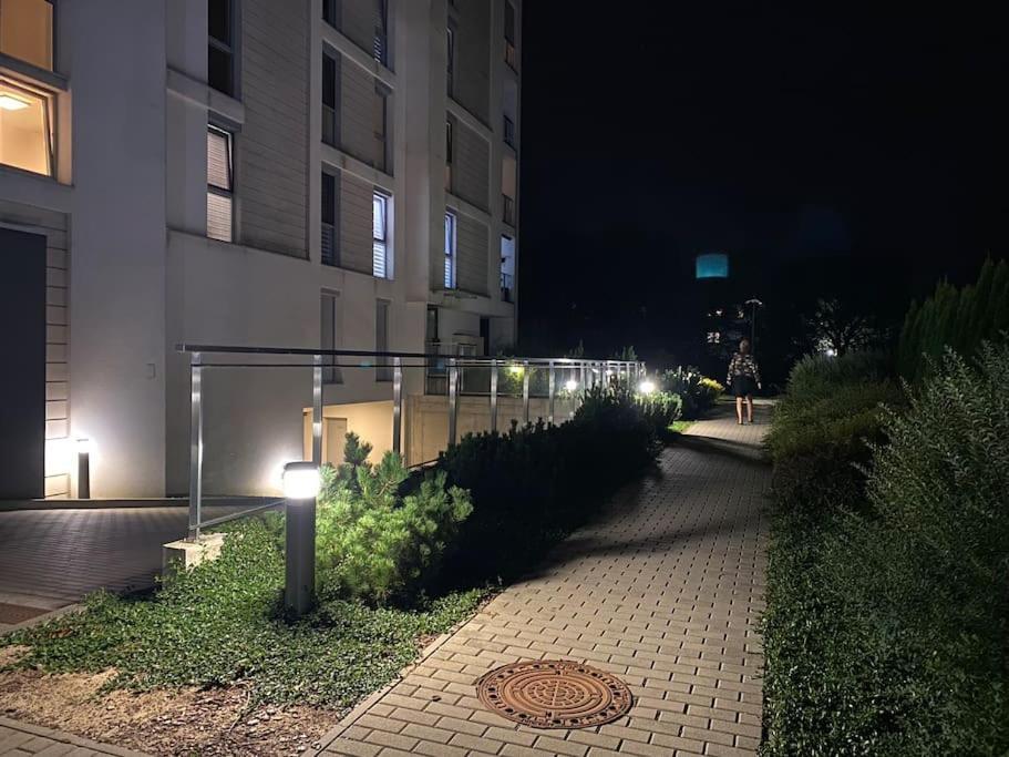 Smart Art :) Z Bezplatnym Parkingiem Podziemnym Daire Kielce Dış mekan fotoğraf